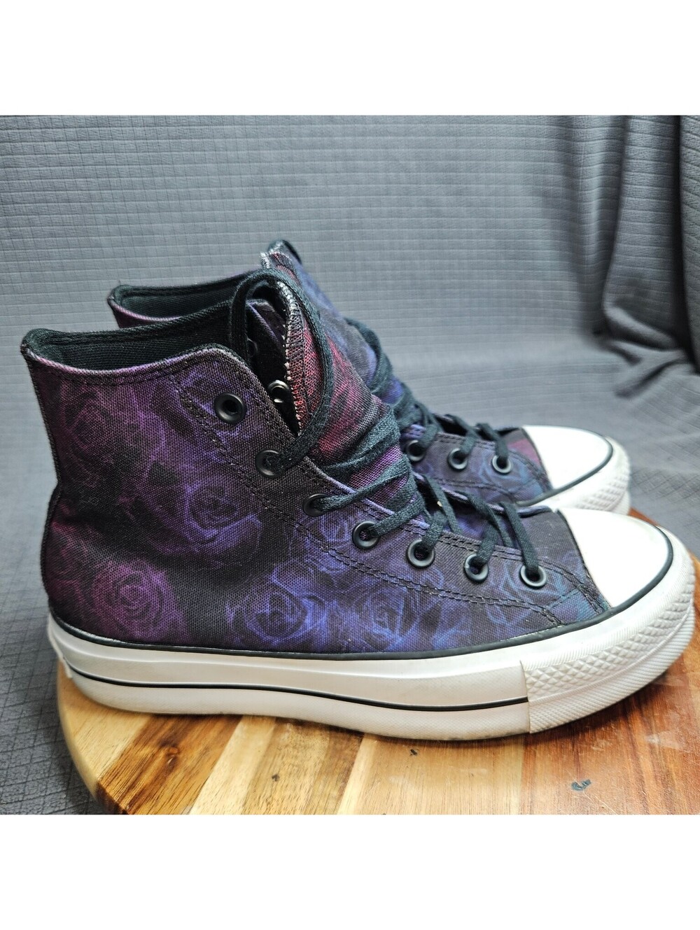 Converse Athletic Shoes Women's 8.5 Purple Rose Floral High Top Canvas